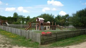 Aire de jeux enfants zone de loisirs